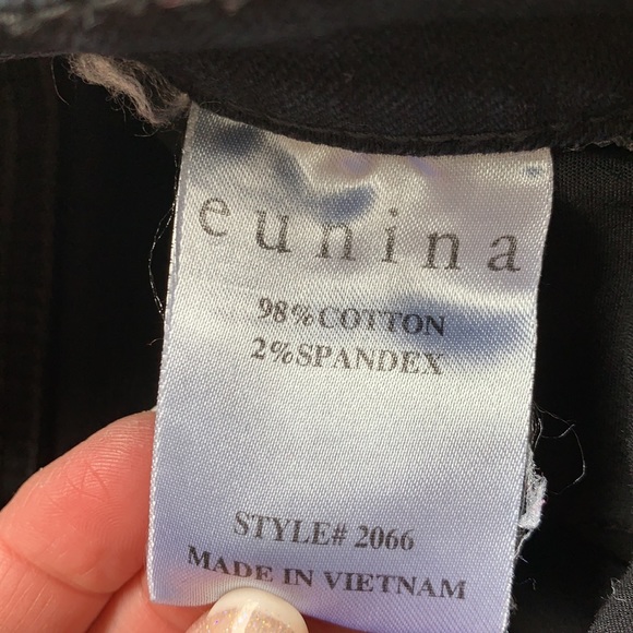 Eunina Lulu High Rise cut off Shortie - Picture 7 of 7